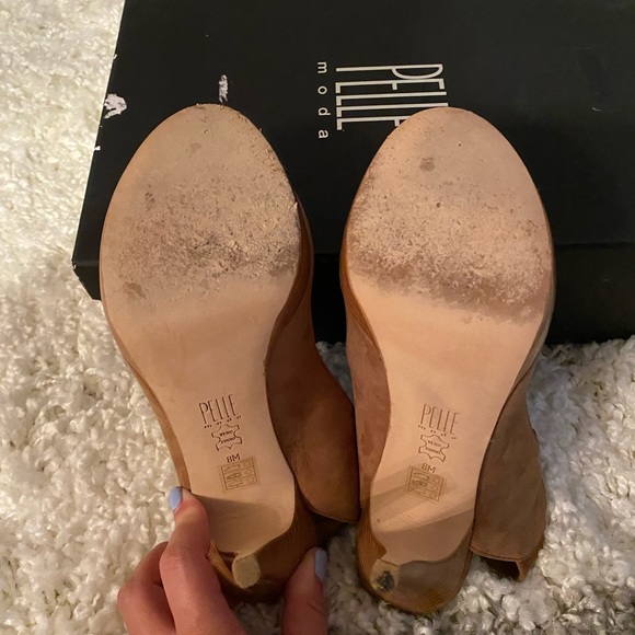 Tan Pelle Moda heels with ankle strp - Picture 7 of 11
